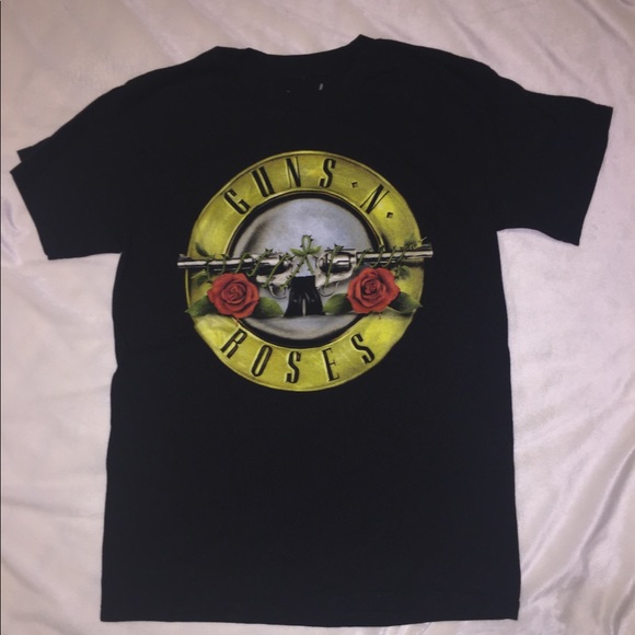 guns and roses graphic tee
